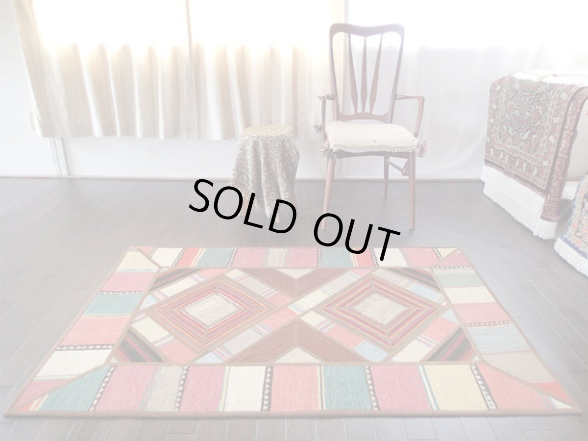 画像2: 新品 ペルシャ ギャッベ キリム ジャジム パッチワーク センター ラグ サイズ 153 × 97 cm No.5360 天然 ウール 敷物 マット カーペット 赤 青 黄 カラフル n-5360-153097sa08  (2)