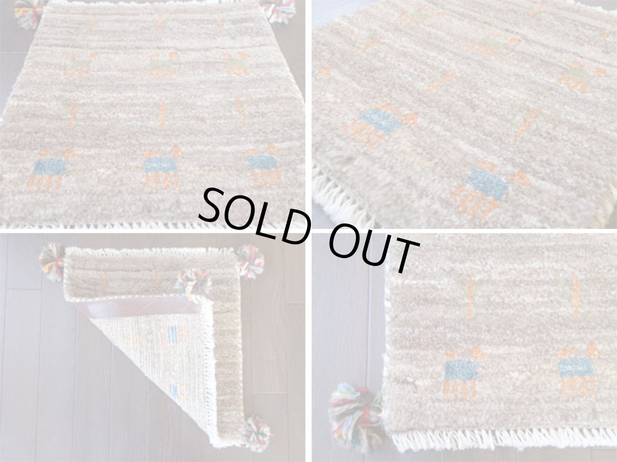 画像4: ペルシャ ミニ ギャッベ 座布団 サイズ 39 x 38 C24 ハンドメイド ラグ クッション 天然 ウール 手織り ギャベ ナチュラル 茶 (4)