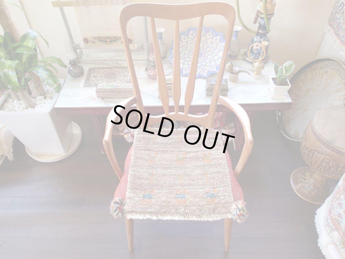 画像3: ペルシャ ミニ ギャッベ 座布団 サイズ 39 x 38 C24 ハンドメイド ラグ クッション 天然 ウール 手織り ギャベ ナチュラル 茶 (3)