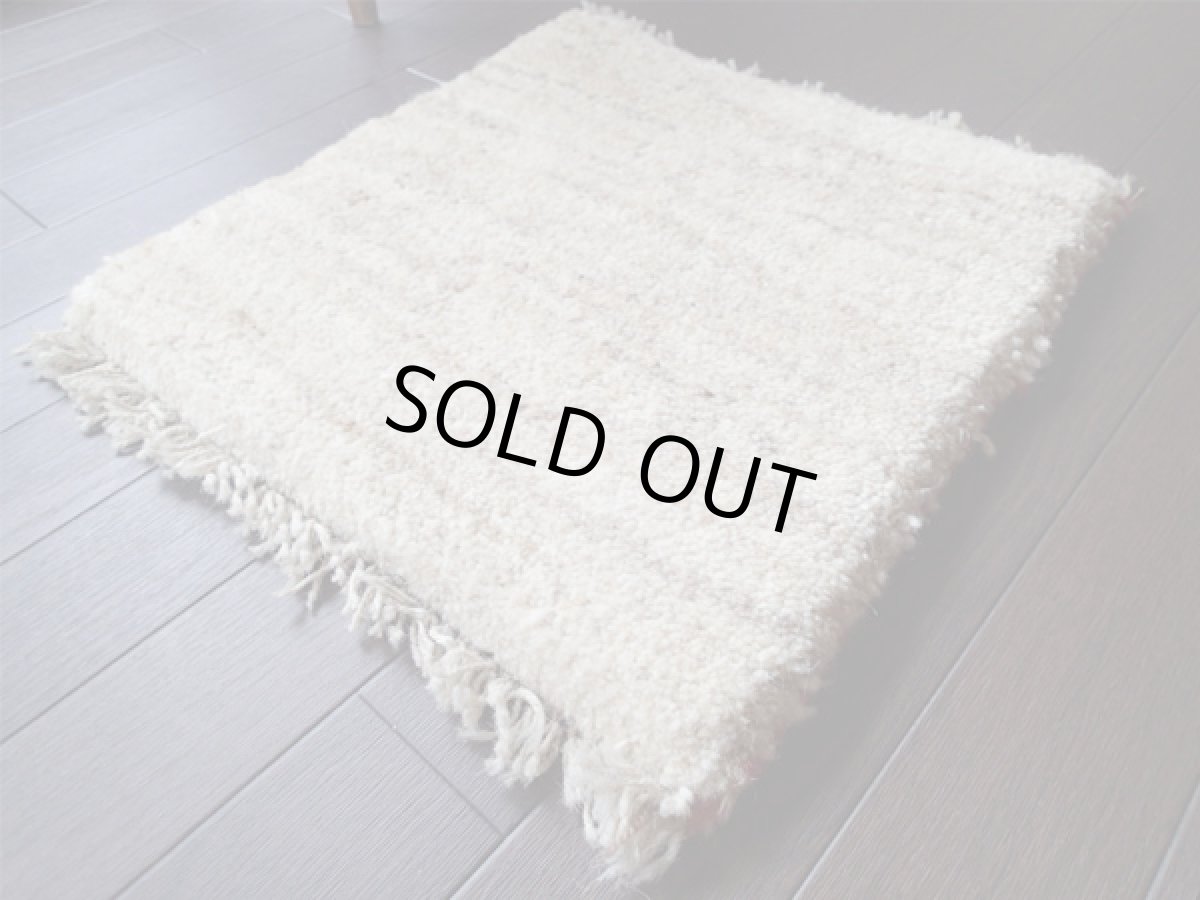 画像2: 座布団サイズミニギャッベ_C00_MiniGabbeh_40×40 (2)