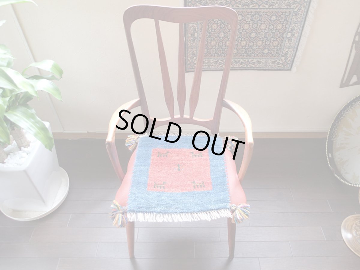 画像3: 手織りペルシャミニギャッベB76座布団サイズ40×40ハンドメイドラグ (3)