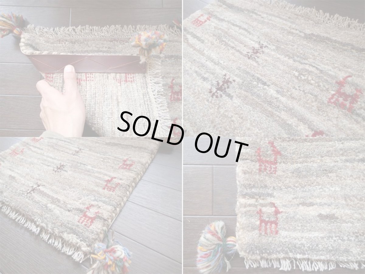 画像4: 手織りペルシャミニギャッベE80座布団サイズ36×40ハンドメイドラグ (4)