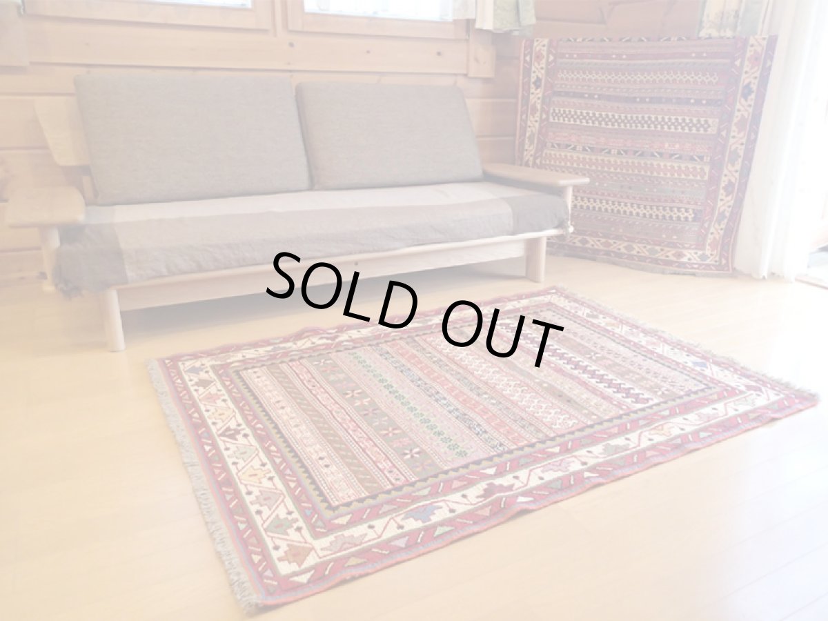 画像2: 手織りペルシャキリムF132センターラグサイズ143×106ハンドメイドラグ (2)