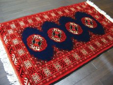 画像1: トルクメン ペルシャ 絨毯 アクセント サイズ 125 × 78 202 トライバル ラグ 天然 ウール 敷物 マット カーペット 赤 ネイビー (1)