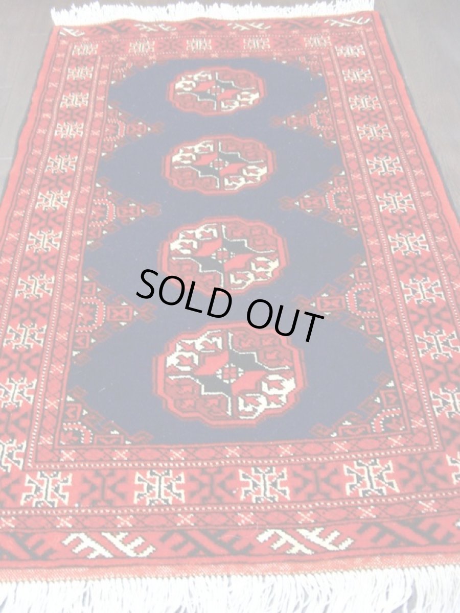 画像2: トルクメン ペルシャ 絨毯 アクセント サイズ 125 × 78 202 トライバル ラグ 天然 ウール 敷物 マット カーペット 赤 ネイビー (2)