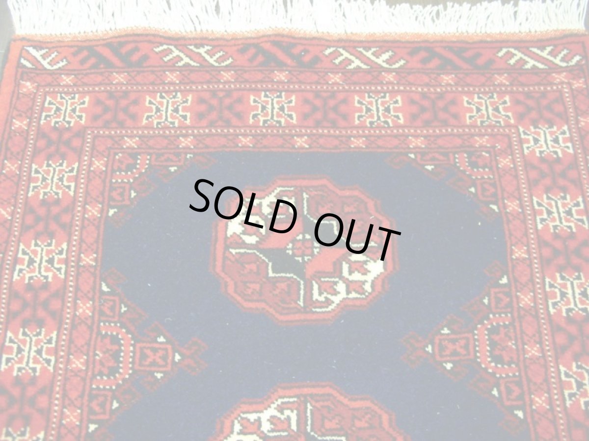 画像3: トルクメン ペルシャ 絨毯 アクセント サイズ 125 × 78 202 トライバル ラグ 天然 ウール 敷物 マット カーペット 赤 ネイビー (3)