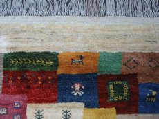 画像6: ペルシャ ギャッベ リビング サイズ 205 x 162 cm F151 ハンドメイド 天然 ウール 手織り ラグ 絨毯 カーペット マルチ カラー クリーム (6)
