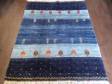 画像1: ペルシャ ギャッベ リビング サイズ 200 x 159 cm F159 ハンドメイド 天然 ウール 手織り ラグ 絨毯 カーペット グラデーション 青 ネイビー (1)