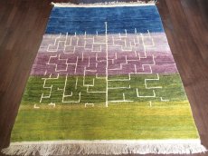 画像1: ペルシャ ギャッベ リビング サイズ 203 x 162 cm F174 ハンドメイド 天然 ウール 手織り ラグ 絨毯 カーペット グラデーション 緑 青 紫 (1)
