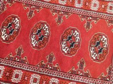 画像4: 新品 トルクメン ペルシャ 絨毯 アクセント サイズ 122 × 84 cm 209 トライバル ラグ 天然 ウール 敷物 マット カーペット 赤 エンジ 白 (4)