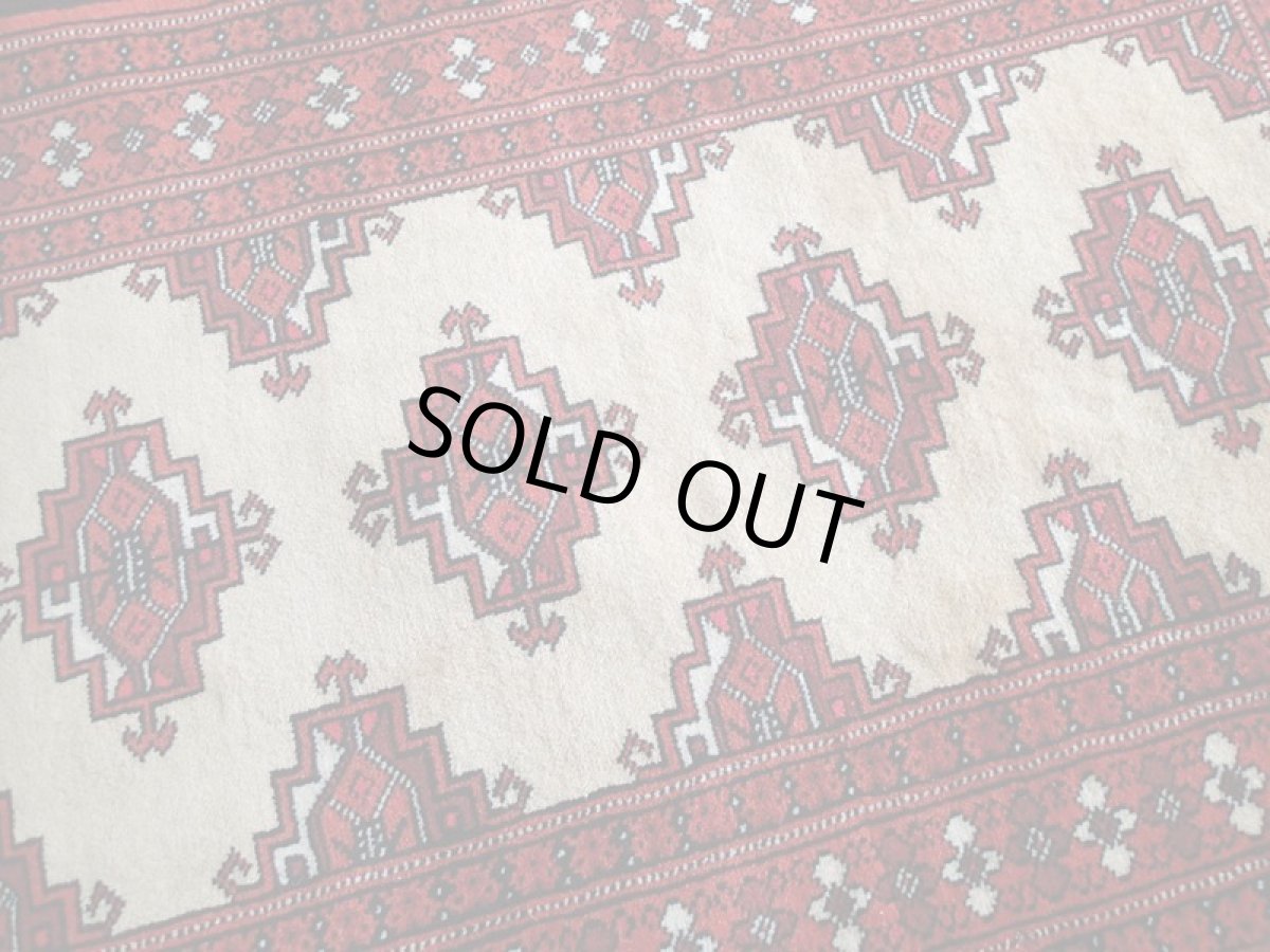 画像4: 新品 トルクメン ペルシャ 絨毯 アクセント サイズ 130 x 77 cm 186 トライバル ラグ 天然 ウール 敷物 マット カーペット 赤 エンジ クリーム (4)