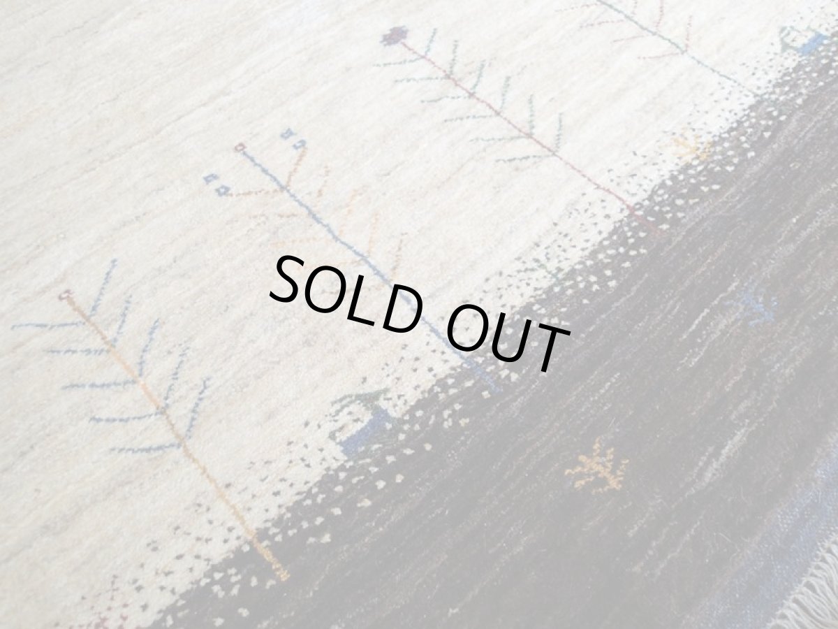 画像4: ペルシャ ギャッベ リビング サイズ 210 x 160 cm F163 ハンドメイド ギャベ 天然 ウール 手織り ラグ マット 絨毯 カーペット クリーム 茶 灰 (4)