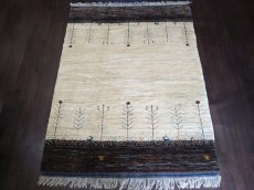 画像1: ペルシャ ギャッベ リビング サイズ 210 x 160 cm F163 ハンドメイド ギャベ 天然 ウール 手織り ラグ マット 絨毯 カーペット クリーム 茶 灰 (1)