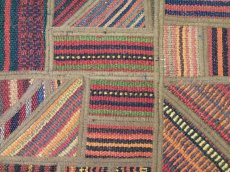 画像4: ペルシャ キリム ジャジーム パッチワーク ラグ 玄関 マット サイズ 94 x 64 cm 1762 平織り 天然 ウール 絨毯 敷物 カーペット 茶 マルチ カラー カラフル (4)