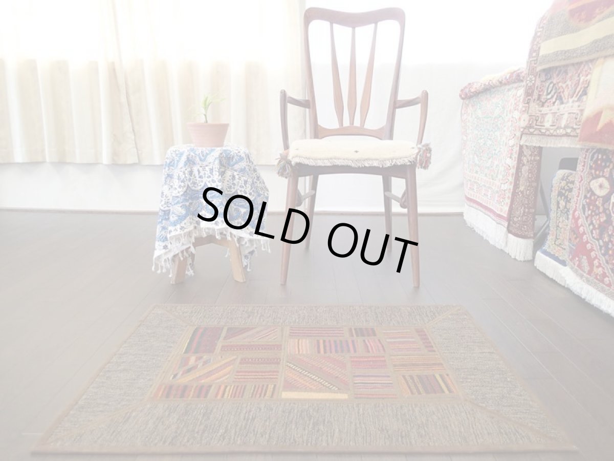 画像3: ペルシャ キリム ジャジーム パッチワーク ラグ 玄関 マット サイズ 94 x 64 cm 1762 平織り 天然 ウール 絨毯 敷物 カーペット 茶 マルチ カラー カラフル (3)