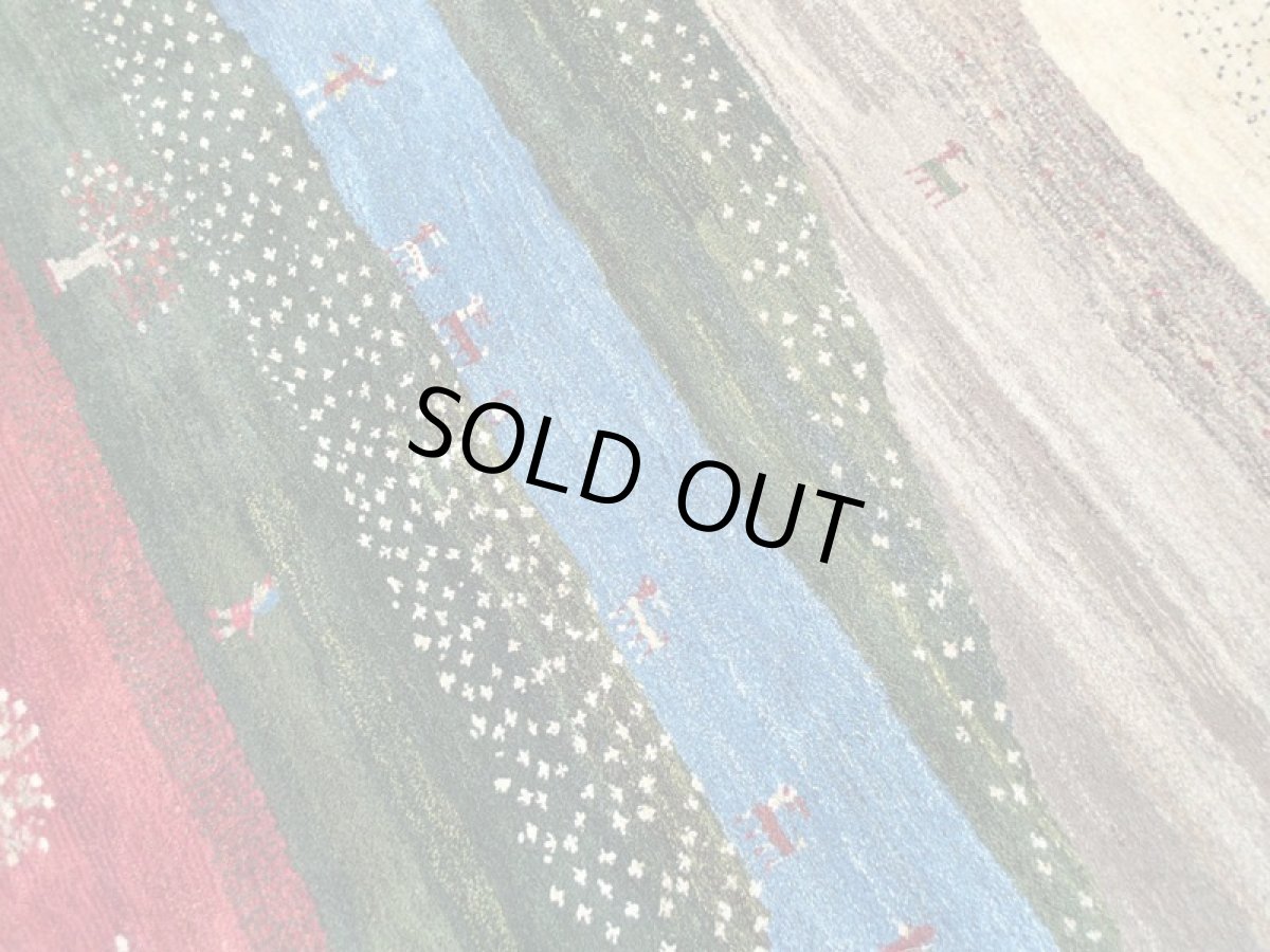 画像4: ペルシャ ギャッベ リビング サイズ 190 x 160 cm F181 ハンドメイド ギャベ 天然 ウール 手織り ラグ マット 絨毯 カーペット 赤 緑 青 黄 クリーム マルチカラー カラフル (4)