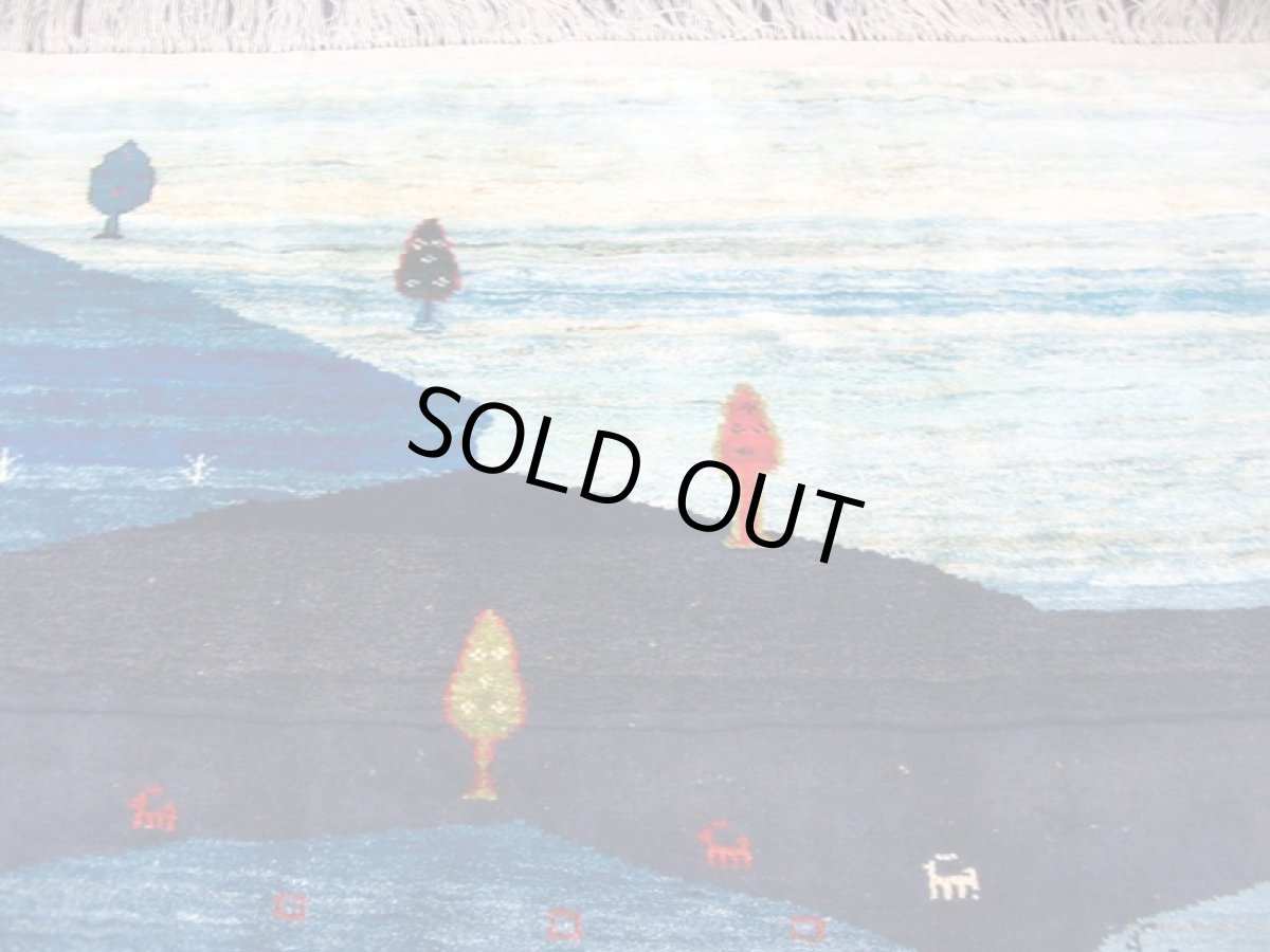 画像3: ペルシャ ギャッベ リビング サイズ 211 x 155 cm F152 ハンドメイド ギャベ 天然 ウール 手織り ラグ マット 絨毯 カーペット 藍 青 ネイビー カラフル 風景 柄 (3)