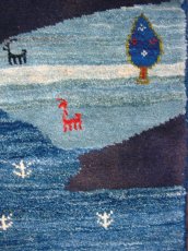 画像6: ペルシャ ギャッベ リビング サイズ 211 x 155 cm F152 ハンドメイド ギャベ 天然 ウール 手織り ラグ マット 絨毯 カーペット 藍 青 ネイビー カラフル 風景 柄 (6)