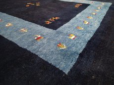 画像5: ペルシャ ギャッベ リビング サイズ 200 x 155 cm 16 ハンドメイド 天然 ウール 手織り ラグ 絨毯 カーペット 藍 紺 青 ネイビー シンプル 動物 木 柄 (5)