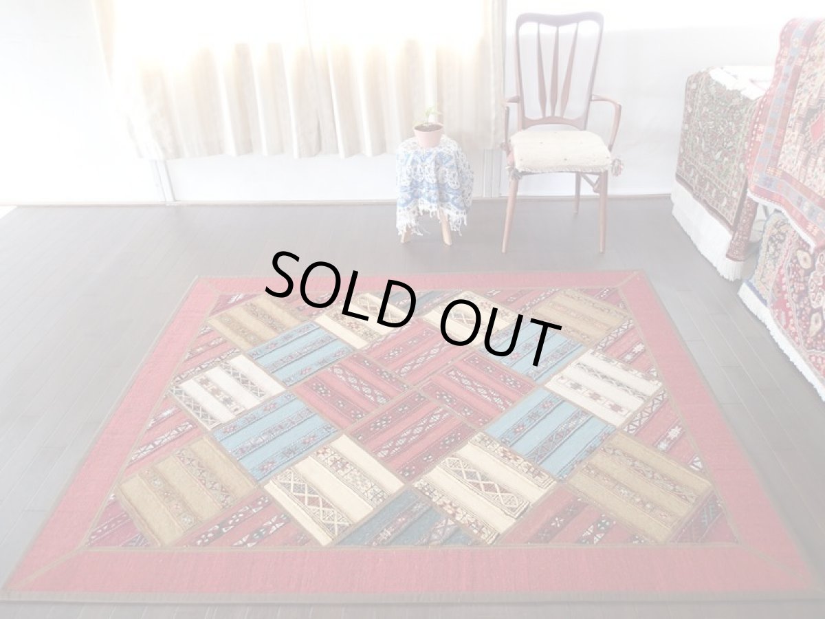 画像4: 新品 ペルシャ 絨毯 キリム ジャジーム パッチワーク センター ラグ サイズ 177 x 134 cm No.5424 キャンバス 天然 ウール 敷物 マット カーペット 赤 青 クリーム 茶 マルチ カラー カラフル n-5424-177134sa071 (4)