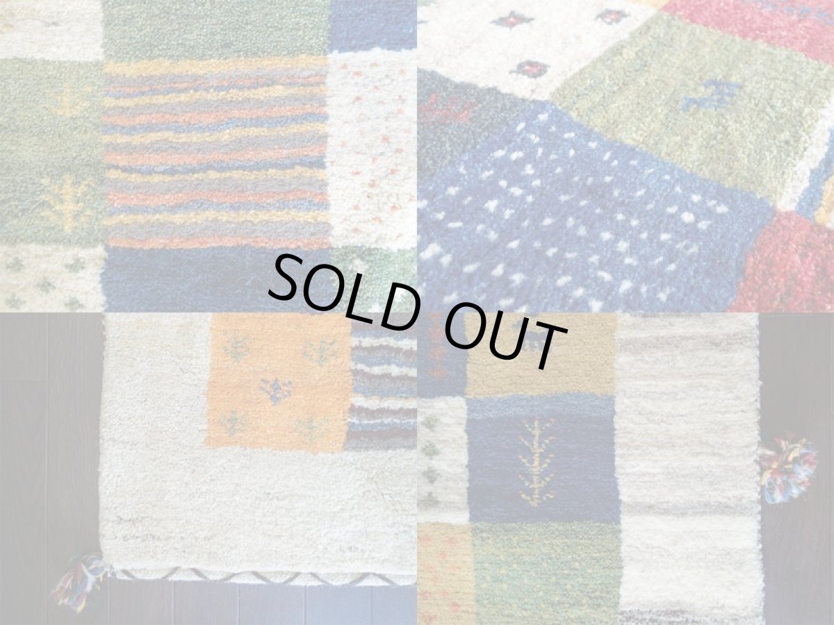 画像9: ペルシャ ギャッベ リビング サイズ 192 x 154 cm 91 ハンドメイド 天然 ウール 手織り ラグ 絨毯 カーペット ナチュラル クリーム 藍 紺 青 ネイビー 動物 木 柄 (9)