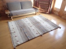 画像3: ペルシャ ギャッベ リビング サイズ ラグ 200 x 150 cm F20 ハンドメイド ギャベ 天然 ウール 手織り 絨毯 カーペット ナチュラル クリーム 灰 シンプル 動物 柄 (3)