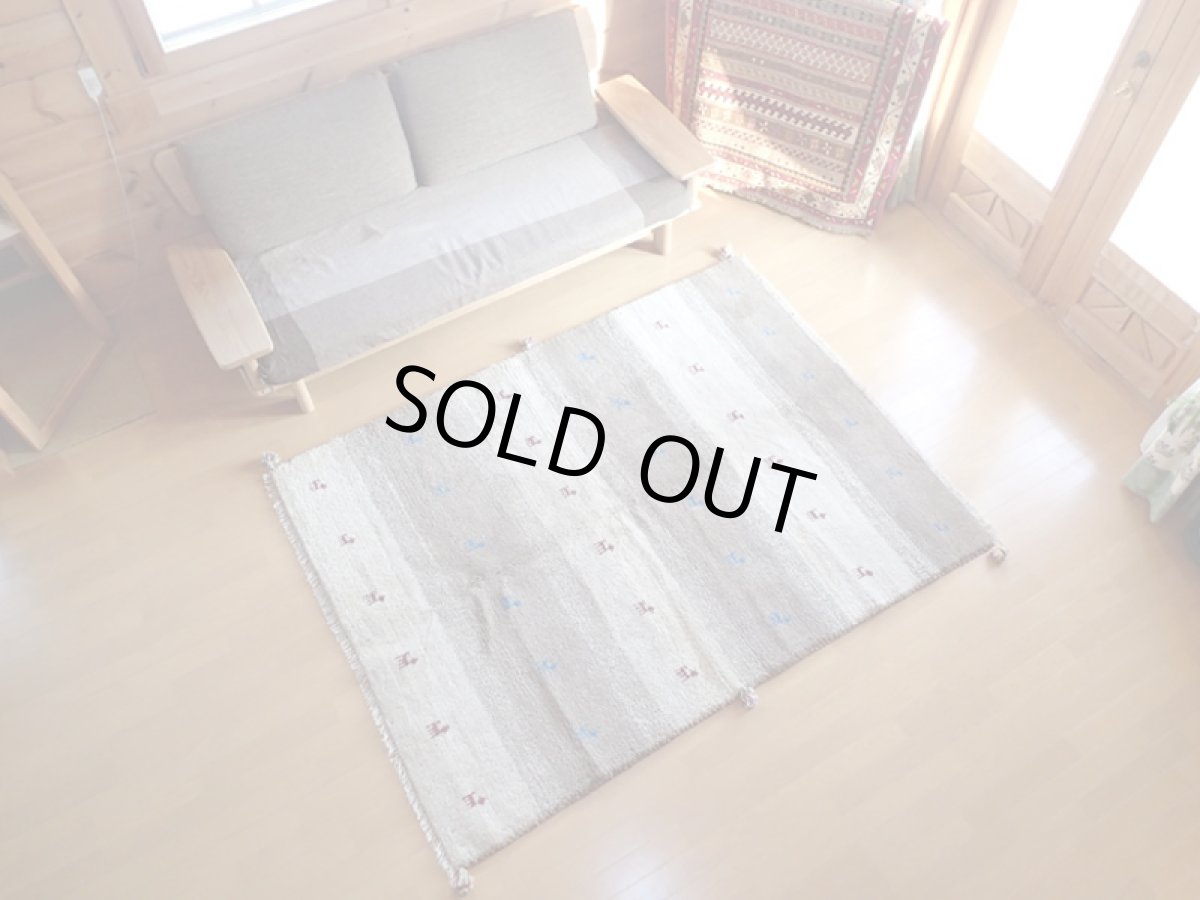 画像4: ペルシャ ギャッベ リビング サイズ ラグ 200 x 150 cm F20 ハンドメイド ギャベ 天然 ウール 手織り 絨毯 カーペット ナチュラル クリーム 灰 シンプル 動物 柄 (4)