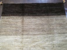 画像5: ペルシャ ギャッベ リビング 2m サイズ ラグ 200 x 149 cm 14 ハンドメイド ギャベ 天然 ウール 手織り 絨毯 カーペット ナチュラル 灰 茶 クリーム シンプル グラデーション (5)