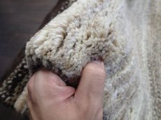 画像8: ペルシャ ギャッベ リビング 2m サイズ ラグ 200 x 149 cm 14 ハンドメイド ギャベ 天然 ウール 手織り 絨毯 カーペット ナチュラル 灰 茶 クリーム シンプル グラデーション (8)