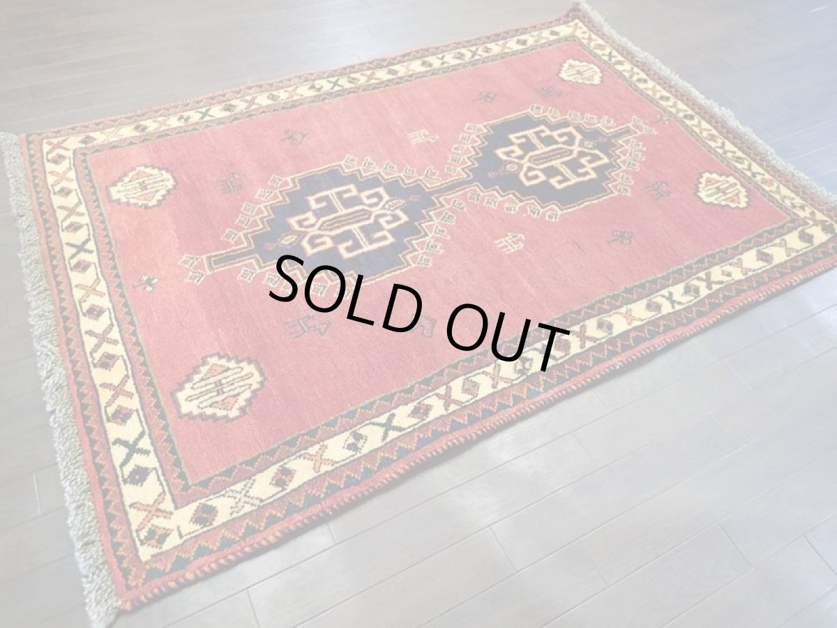 画像3: ペルシャ ギャッベ 1.6m センター ラグ サイズ 161 x 113 cm c194 ハンドメイド ギャベ 天然 ウール 手織り 絨毯 カーペット 赤 オレンジ 黄 トライバル メダリオン (3)