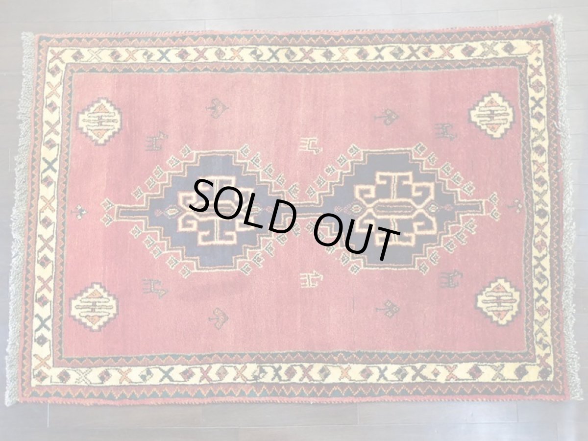 画像2: ペルシャ ギャッベ 1.6m センター ラグ サイズ 161 x 113 cm c194 ハンドメイド ギャベ 天然 ウール 手織り 絨毯 カーペット 赤 オレンジ 黄 トライバル メダリオン (2)