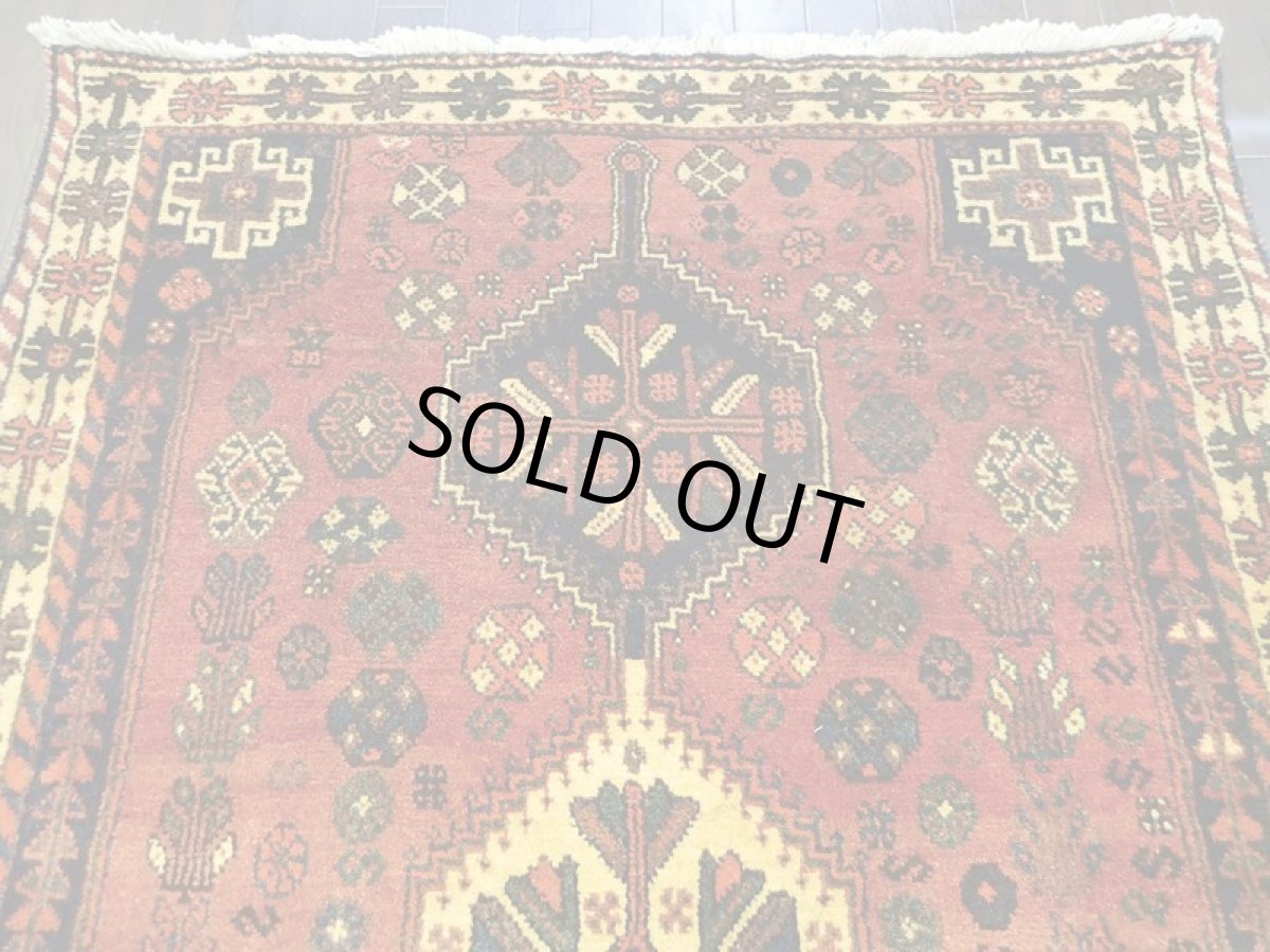 画像4: ペルシャ ギャッベ 1.7m センター ラグ サイズ 171 x 118 cm c193 ハンドメイド ギャベ 天然 ウール 手織り 絨毯 カーペット オレンジ 黄 紺 トライバル メダリオン (4)