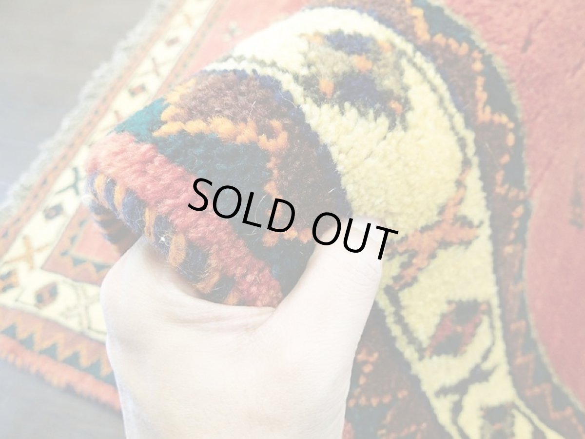 画像8: ペルシャ ギャッベ 1.6m センター ラグ サイズ 161 x 113 cm c194 ハンドメイド ギャベ 天然 ウール 手織り 絨毯 カーペット 赤 オレンジ 黄 トライバル メダリオン (8)