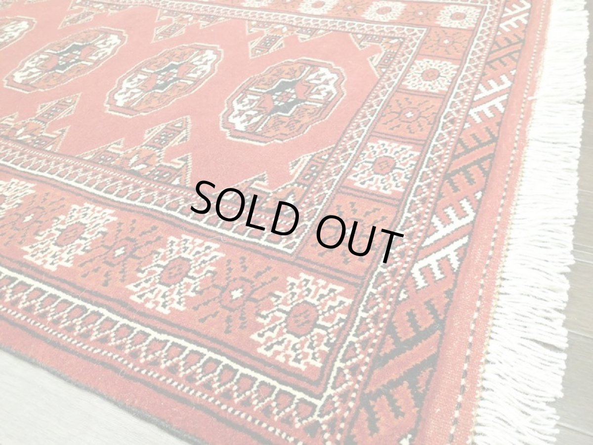 画像6: 新品 トルクメン ペルシャ 絨毯 1.2m アクセント サイズ 120 x 81 cm 206 トライバル ラグ 天然 ウール 敷物 マット カーペット エンジ 赤 白 (6)