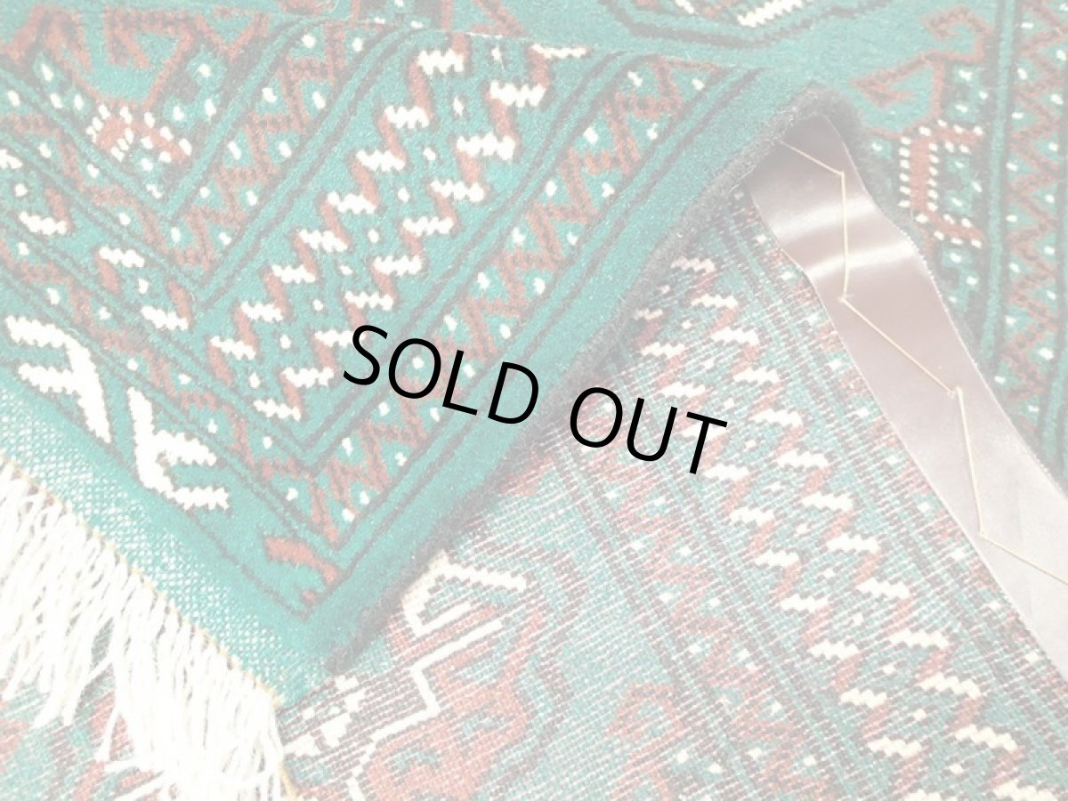 画像8: 新品 トルクメン ペルシャ 絨毯 1.3m アクセント サイズ 133 x 77 cm 188 トライバル ラグ 天然 ウール 敷物 マット カーペット 緑 エンジ (8)