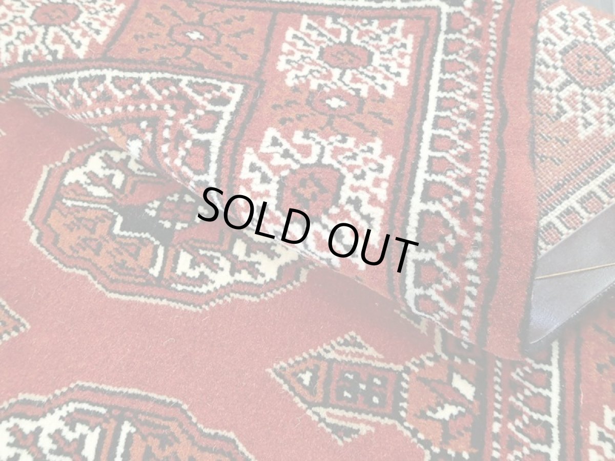 画像8: 新品 トルクメン ペルシャ 絨毯 1.2m アクセント サイズ 120 x 81 cm 206 トライバル ラグ 天然 ウール 敷物 マット カーペット エンジ 赤 白 (8)