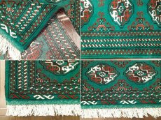 画像9: 新品 トルクメン ペルシャ 絨毯 1.3m アクセント サイズ 133 x 77 cm 188 トライバル ラグ 天然 ウール 敷物 マット カーペット 緑 エンジ (9)