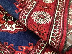 画像8: 新品 トルクメン ペルシャ 絨毯 1.2m アクセント サイズ 123 x 78 cm 193 トライバル ラグ 天然 ウール 敷物 マット カーペット ワインレッド 紺 赤 民族 柄 (8)