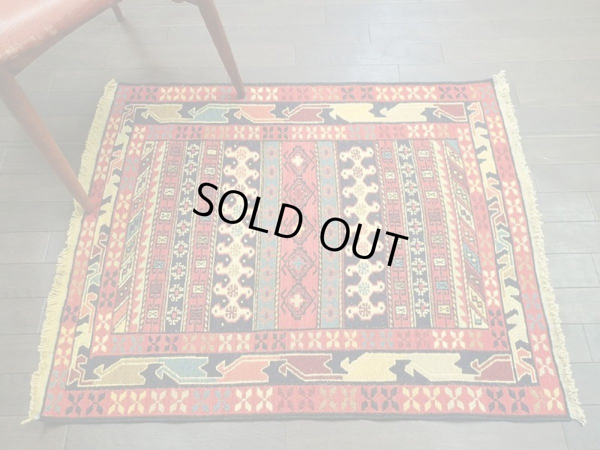 画像4: ペルシャ キリム グーチャン 1m 玄関 マット サイズ 103 x 81 cm 109 スマック 手織り トライバル ラグ 天然 ウール マット 絨毯 カーペット カラフル (4)