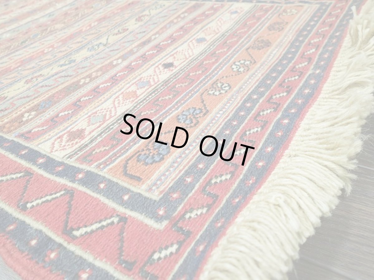 画像6: ペルシャ キリム グーチャン 1m 玄関 マット サイズ 100 x 52 cm 133 スマック 手織り トライバル ラグ 天然 ウール マット 絨毯 カーペット カラフル (6)