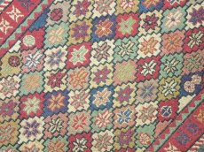 画像5: ペルシャ キリム グーチャン 1m 玄関 マット サイズ 100 x 52 cm 137 スマック 手織り トライバル ラグ 天然 ウール マット 絨毯 カーペット カラフル 花 柄 (5)