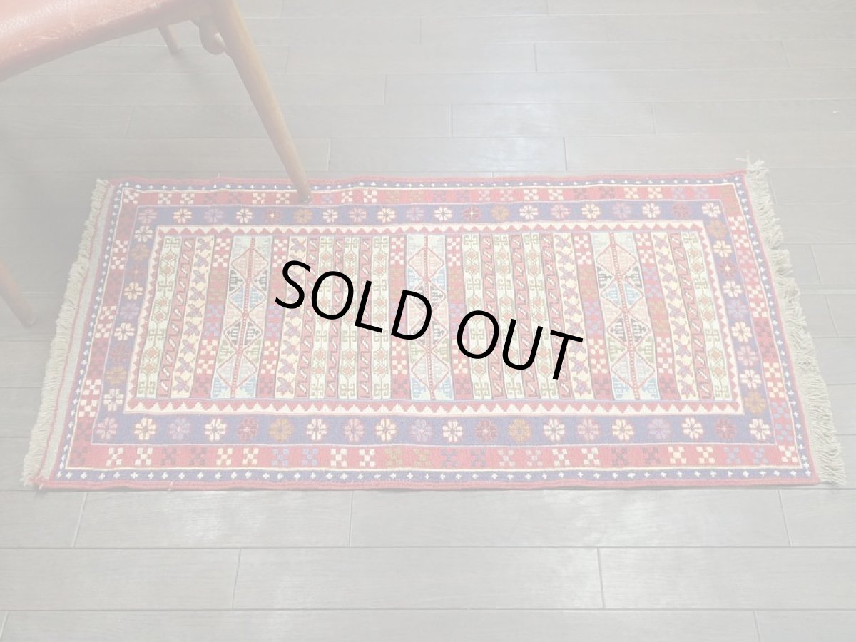 画像3: ペルシャ キリム グーチャン 1m 玄関 マット サイズ 102 x 53 cm S146 スマック 手織り トライバル ラグ 天然 ウール マット 絨毯 カーペット カラフル ボーダー (3)