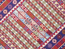画像5: ペルシャ キリム グーチャン 1m 玄関 マット サイズ 102 x 53 cm S146 スマック 手織り トライバル ラグ 天然 ウール マット 絨毯 カーペット カラフル ボーダー (5)