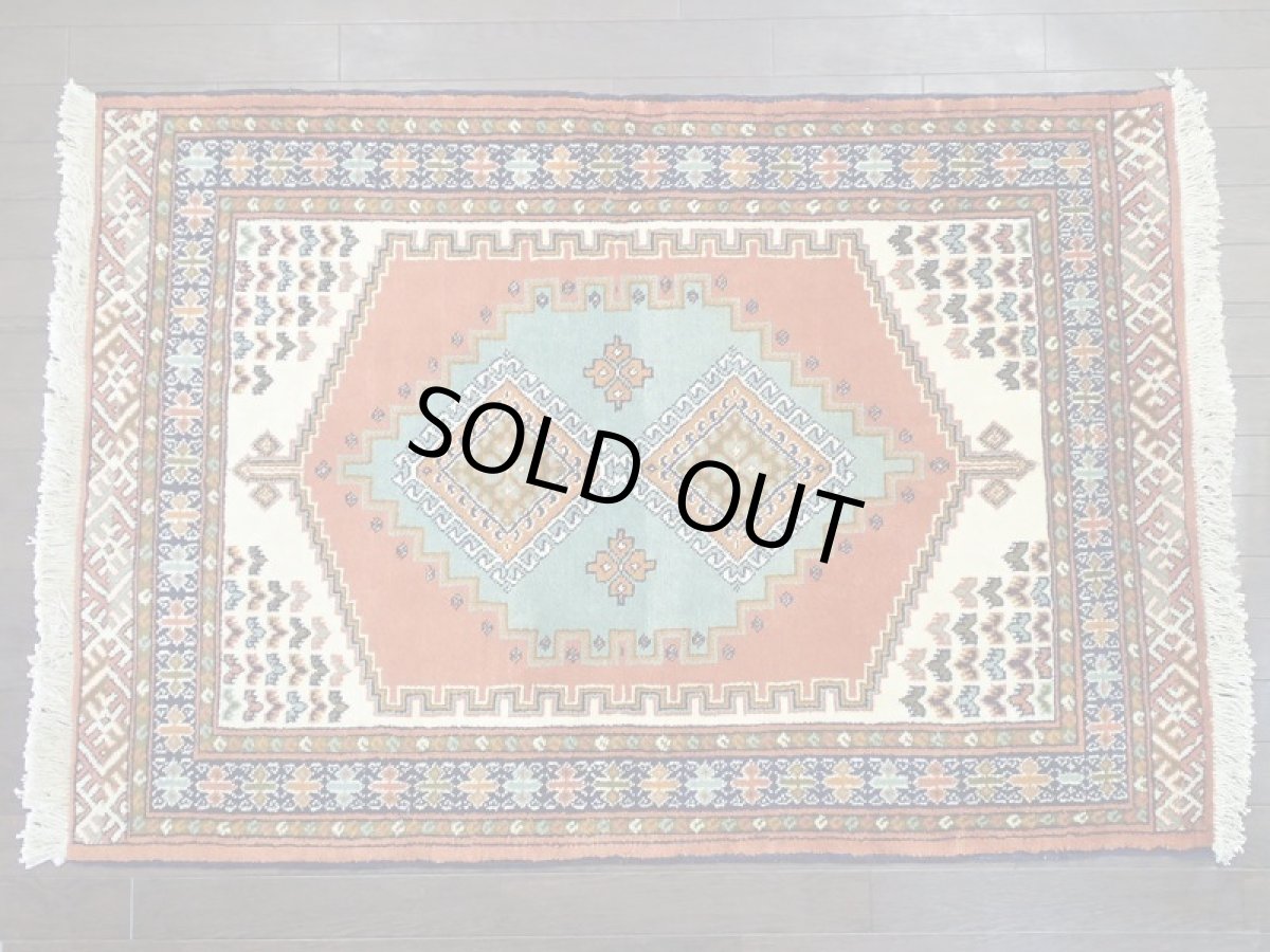 画像2: 新品 ペルシャ 絨毯 トルクメン 1.4m アクセント サイズ 143 x 98 cm E37 トライバル ラグ 天然 ウール 敷物 マット カーペット 茶 オレンジ クリーム 白  エメラルドグリーン 民族 柄 (2)