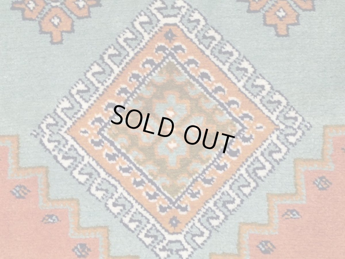 画像9: 新品 ペルシャ 絨毯 トルクメン 1.4m アクセント サイズ 143 x 98 cm E37 トライバル ラグ 天然 ウール 敷物 マット カーペット 茶 オレンジ クリーム 白  エメラルドグリーン 民族 柄 (9)