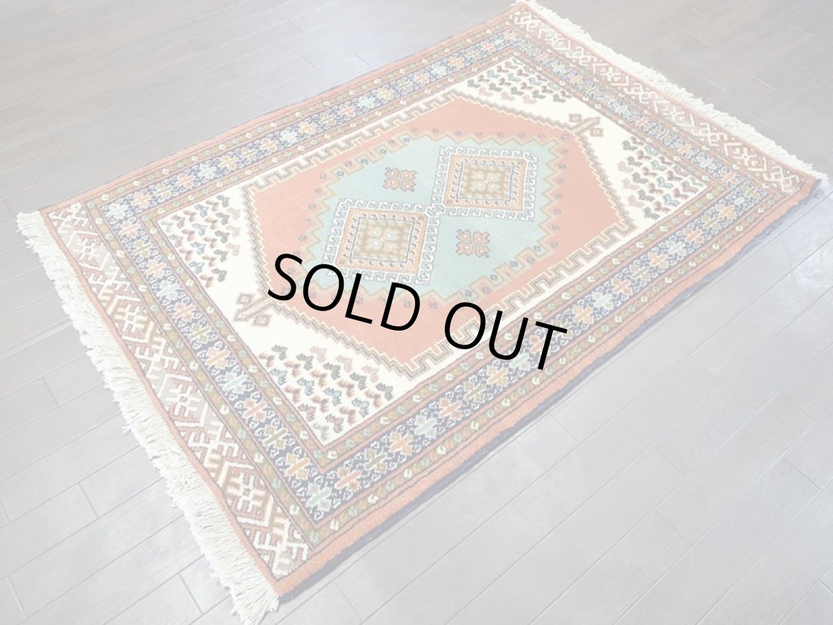 画像4: 新品 ペルシャ 絨毯 トルクメン 1.4m アクセント サイズ 143 x 98 cm E37 トライバル ラグ 天然 ウール 敷物 マット カーペット 茶 オレンジ クリーム 白  エメラルドグリーン 民族 柄 (4)