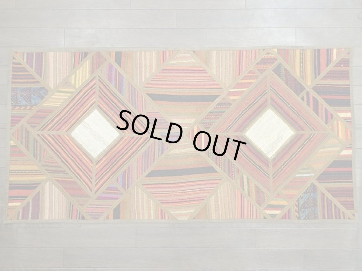 画像2: ペルシャ キリム ジャジム パッチワーク ラグ 1.3m アクセント サイズ 134 x 68 cm 5492 平織り 天然 ウール 絨毯 敷物 マット カーペット 茶 赤 黄 クリーム カラフル マルチカラー 縞 模様 (2)