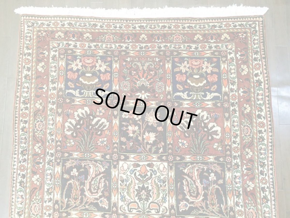 画像6: オールド ペルシャ 絨毯 バクティアリ 2.3m センター ソファ サイズ 225 x 143 cm 16C 手織り トライバル ラグ 天然 ウール 敷物 マット カーペット クリーム 茶 エンジ 紺 カラフル ブロック 花柄 庭園 ヴィンテージ OLD (6)