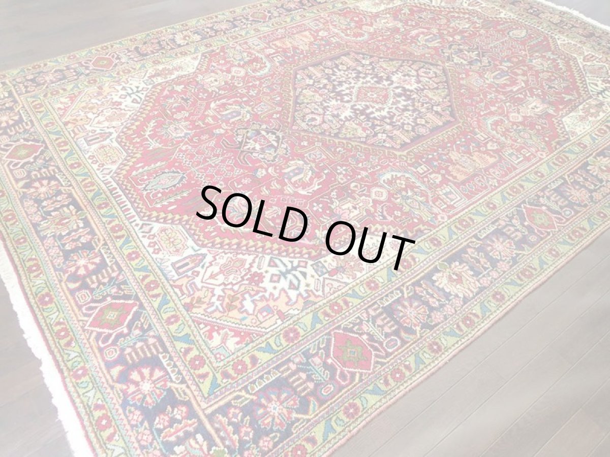 画像5: オールド ペルシャ 絨毯 タブリーズ 3m リビング ダイニング 大判 サイズ 305 x 212 cm f234 手織り トライバル ラグ 天然 ウール 敷物 マット カーペット 赤 緑 クリーム 草木 花 柄 ヴィンテージ OLD (5)