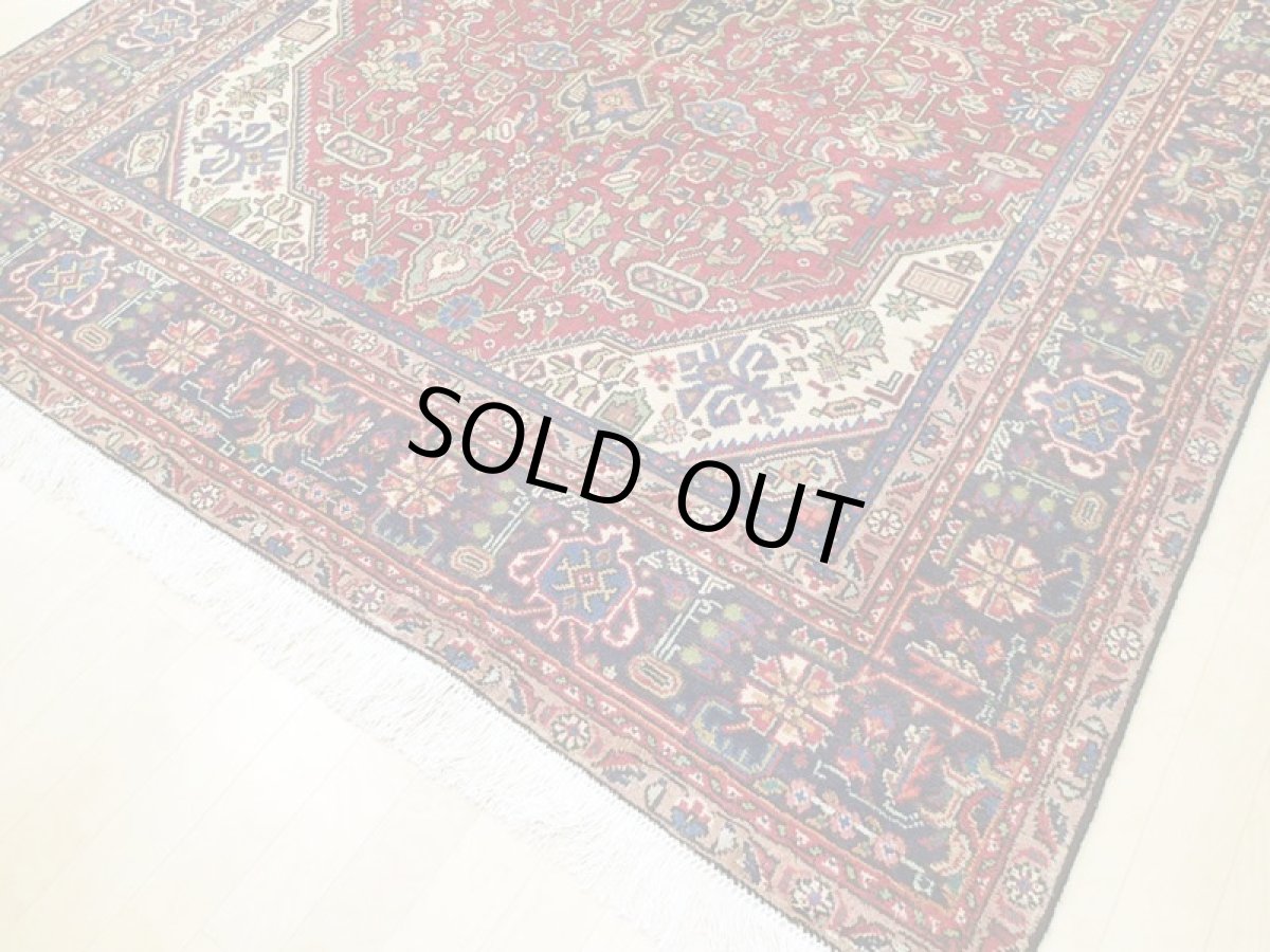 画像10: オールド ペルシャ 絨毯 タブリーズ 3m リビング ダイニング 大判 サイズ 295 x 198 cm p112 手織り トライバル ラグ 天然 ウール 敷物 マット カーペット 紺 赤 メダリオン 草木 花 柄 ヴィンテージ OLD (10)